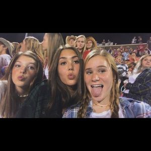 Meet your Posher, Danielle